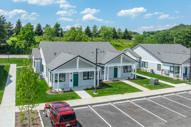 Cedarwood Homes in Pittsburgh, PA - Building Photo - Building Photo