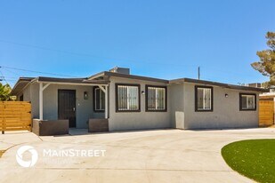 1716 Euclid Ave in Las Vegas, NV - Building Photo