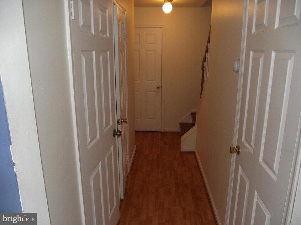 8502 Kernon Ct in Lorton, VA - Building Photo