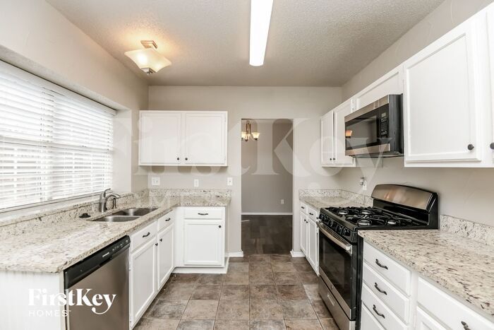 403 Newberry St in Grand Prairie, TX - Building Photo