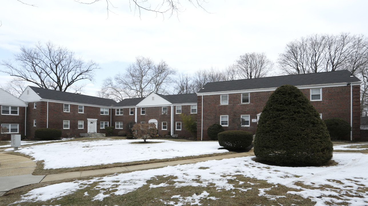 Prospect Hill Apartments in Red Bank, NJ - Building Photo