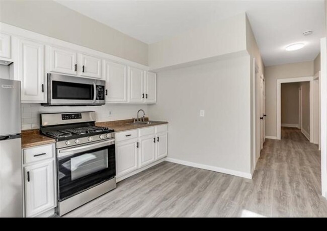 property at 638 Garfield Ave