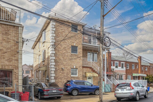 2636 E 23rd St in Brooklyn, NY - Foto de edificio - Building Photo