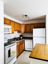 10725 Cleary Blvd in Plantation, FL - Building Photo - Building Photo