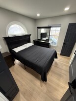 2327 Jackson St, Unit Apt 1 in Anderson, IN - Building Photo