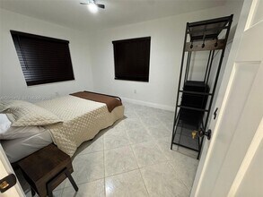 256 NW 82nd Terrace in Miami, FL - Building Photo - Building Photo