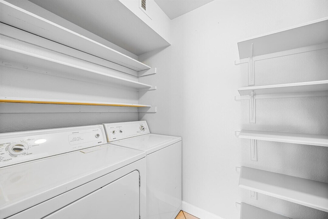 1455 N Alma School Rd in Mesa, AZ - Building Photo