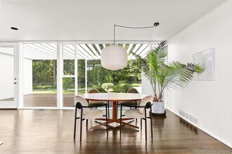 26 Chalburn Rd in Redding, CT - Foto de edificio - Building Photo