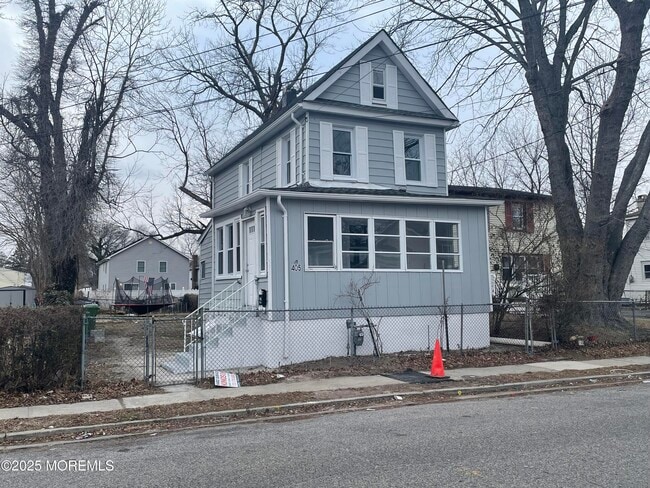 property at 405 Myrtle Ave