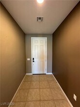 8236 Serpentine Sands St in Las Vegas, NV - Building Photo - Building Photo