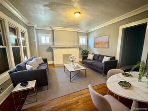 8790 Kimberly Ct, Unit 2 in Detroit, MI - Foto de edificio - Building Photo