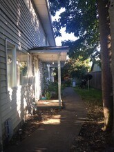730 SE 5th Ave in Albany, OR - Building Photo - Building Photo