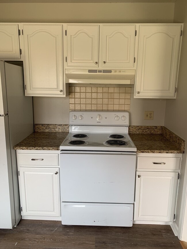 7991 E Hampden Cir in Denver, CO - Building Photo - Building Photo