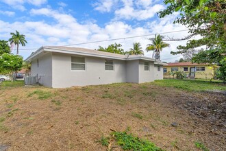 1340 NE 117th Terrace in Miami, FL - Building Photo - Building Photo