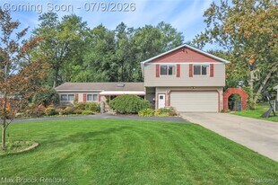50191 Cedargrove Rd in Shelby Township, MI - Building Photo
