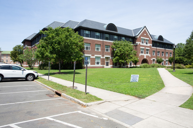 Blackwell Hall in Durham, NC - Building Photo - Building Photo