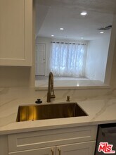 432 N Kenwood St in Glendale, CA - Building Photo - Building Photo