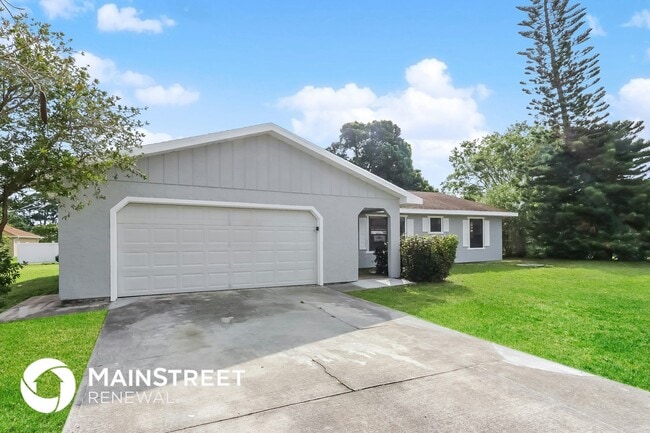 property at 901 S E O'Donnell Ln