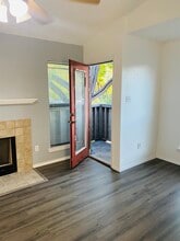 1614 Pecan Chase Cir, Unit 58 in Arlington, TX - Foto de edificio - Building Photo