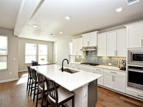 9109 Spire View in Austin, TX - Building Photo - Building Photo