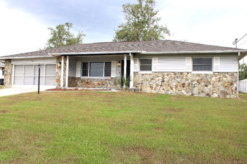 208 S Lucille St in Beverly Hills, FL - Building Photo