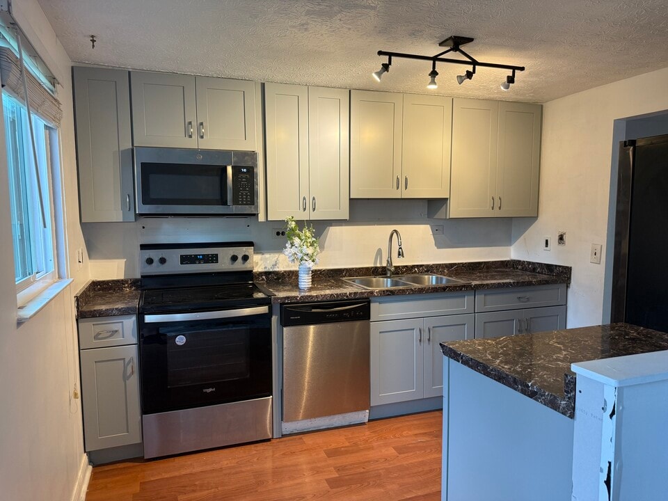 1770 Minturn Dr in Powell, OH - Building Photo
