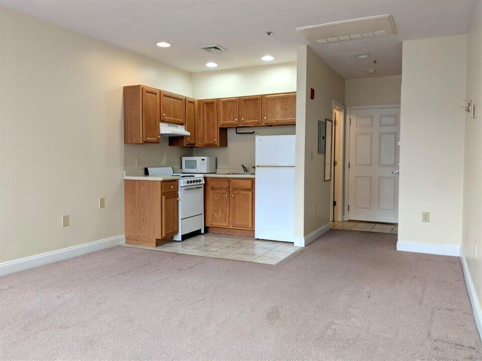 22 Pearl St, Unit 3 in Cambridge, MA - Building Photo