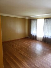 19213 Sumpter Rd in Warrensville Heights, OH - Building Photo - Building Photo