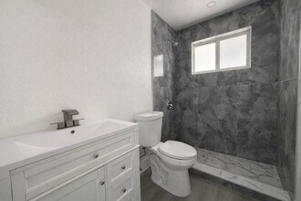 2785 Reo Ln in Palm Springs, FL - Building Photo - Building Photo