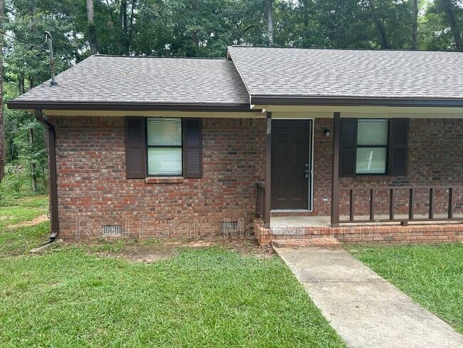 property at 102 Doves Ln