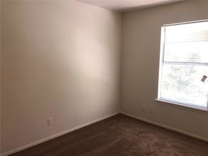 555 N Betty Jo Dr in Fayetteville, AR - Building Photo - Building Photo