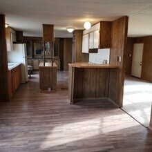 301 S Johnson Ave in Thorndale, TX - Building Photo - Building Photo