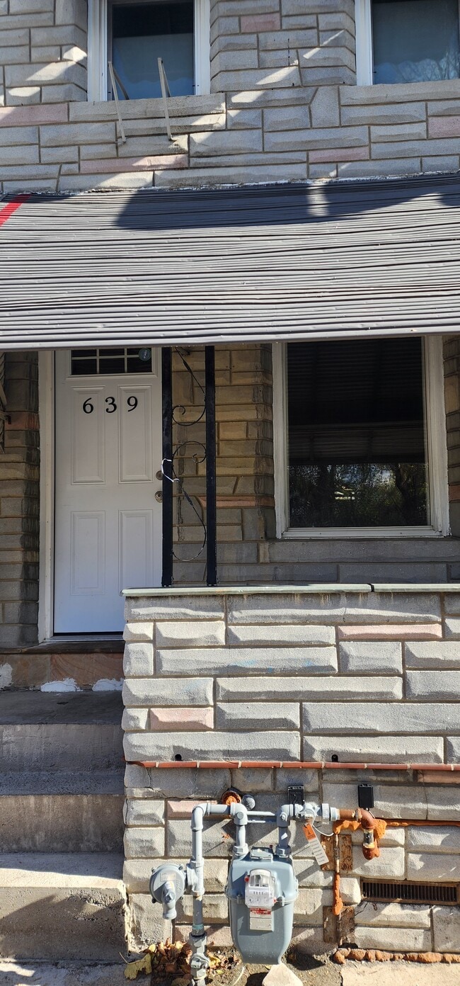 639 Clinton St in Reading, PA - Building Photo - Building Photo