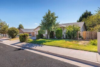 561 Westridge Dr in Saint George, UT - Building Photo - Building Photo