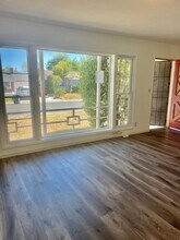 5660 Bradd Wy in Sacramento, CA - Building Photo - Building Photo