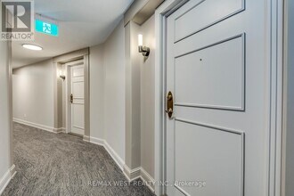 700-1700 Humberwood Blvd in Toronto, ON - Building Photo - Building Photo