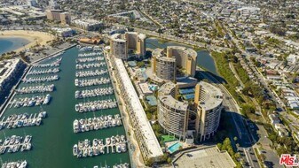 4337 Marina City Dr in Marina Del Rey, CA - Building Photo