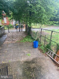 1833 W Lexington St photo'