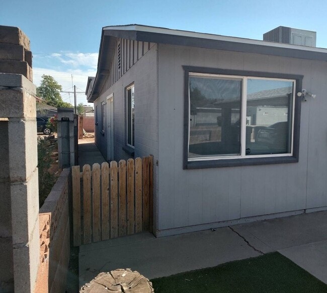 445 S Washington St in Chandler, AZ - Building Photo - Building Photo