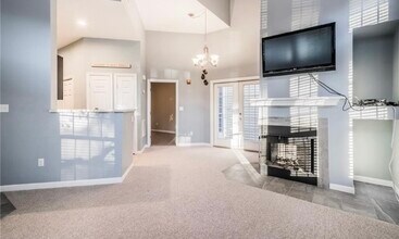 131 Carriage Crossing Ln, Unit 131 in Middletown, CT - Building Photo - Building Photo