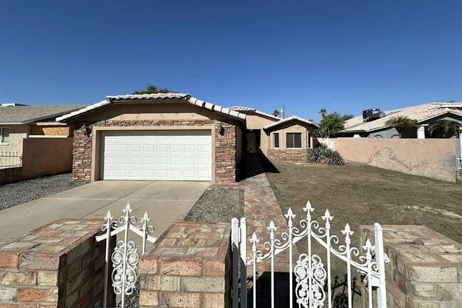 property at 816 E Ardmore Rd