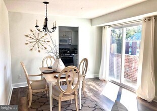 345 Homeland Southway in Baltimore, MD - Building Photo - Building Photo