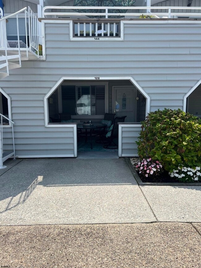 property at 9510 Amherst Ave