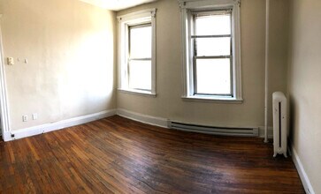 131 Park Dr in Boston, MA - Foto de edificio - Building Photo