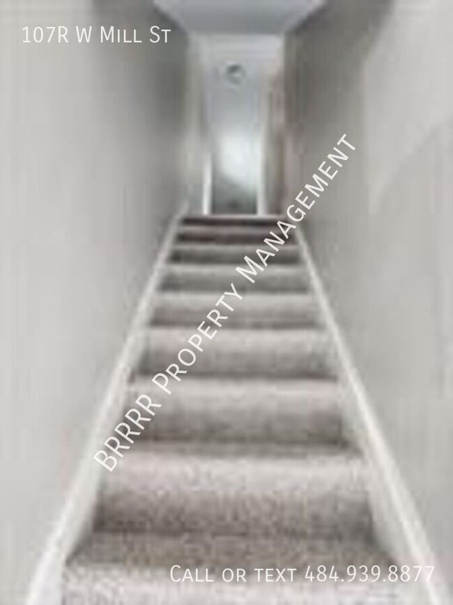 property at 107 W Mill St