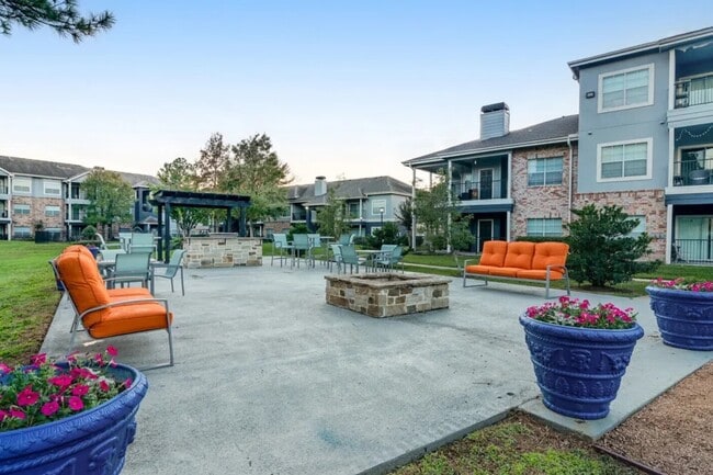 property at 656 Hollister Rd