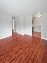 114 McLaughlin Rd in Coraopolis, PA - Building Photo