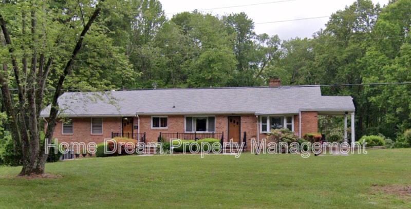 9517 Brock Rd in Spotsylvania, VA - Building Photo