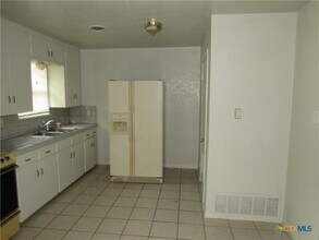 512 Wolf St in Killeen, TX - Building Photo - Building Photo