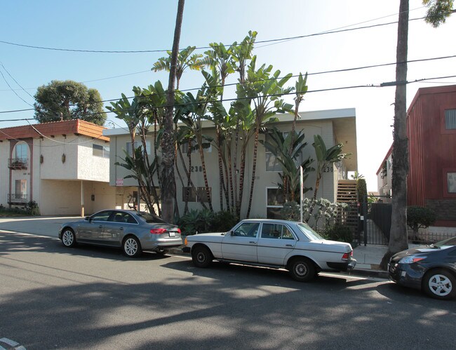 230 Bay St in Santa Monica, CA - Building Photo - Building Photo